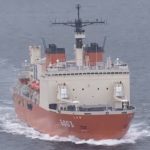 しらせ南極へ向け出発、観測隊は海上で乗船