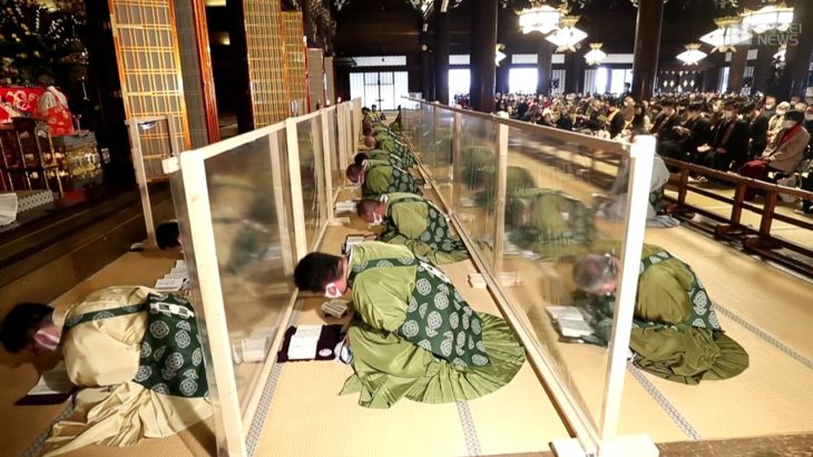 僧侶ら体揺らし念仏　東本願寺で「坂東曲」