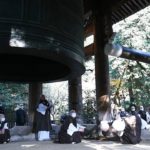 除夜の鐘の試し突き　京都・知恩院で