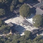 様変わりした初詣の光景、人垣が消えた神社