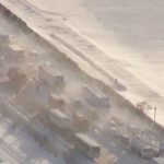 東北道で多重事故、地吹雪で130台超が立ち往生