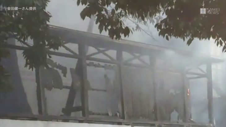 民家火災で住人が煙吸い病院搬送　大阪・柏原