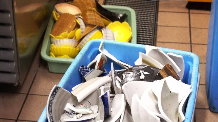 宮城・仙台空港内の飲食店でも地震被害