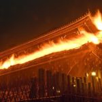 籠松明現れる　東大寺のお水取り