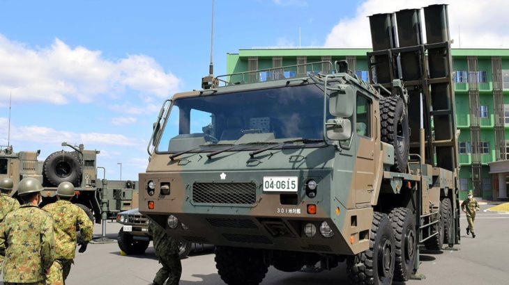 岸防衛大臣による自衛隊奄美大島分屯基地視察