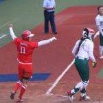 【五輪連続写真】ソフトボール・山田恵里のサヨナラホームイン