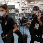 東京五輪閉幕から一夜明け、それぞれの国に向け出国する選手や関係者ら