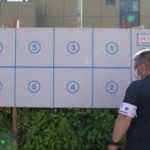 衆院選公示を前に選挙ポスター掲示板が設置される＠大阪市