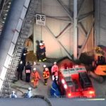 奈良の生コン工場で生き埋めの２人死亡