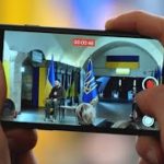 ゼレンスキー大統領、地下70メートルの地下鉄駅で異例の会見