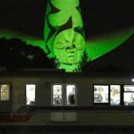 大阪モデル、３カ月ぶり「緑信号」に　太陽の塔もライトアップ