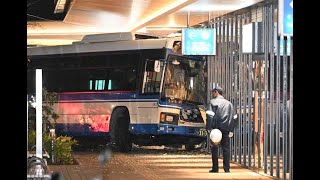 阪神西宮駅の商業施設にバス突っ込む、運転手を現行犯逮捕