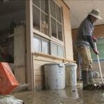 家屋浸水した山形・戸沢村　「1分1秒でも早くきれいに…」災害ボランティアが活動開始(2024年7月30日)