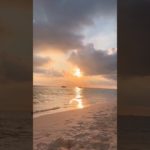 Sunset at Miyakojima Okinawa, Japan🏝 #traveljapan #sunset #okinawa  #日本旅行 #沖縄#宮古島#ひとり旅